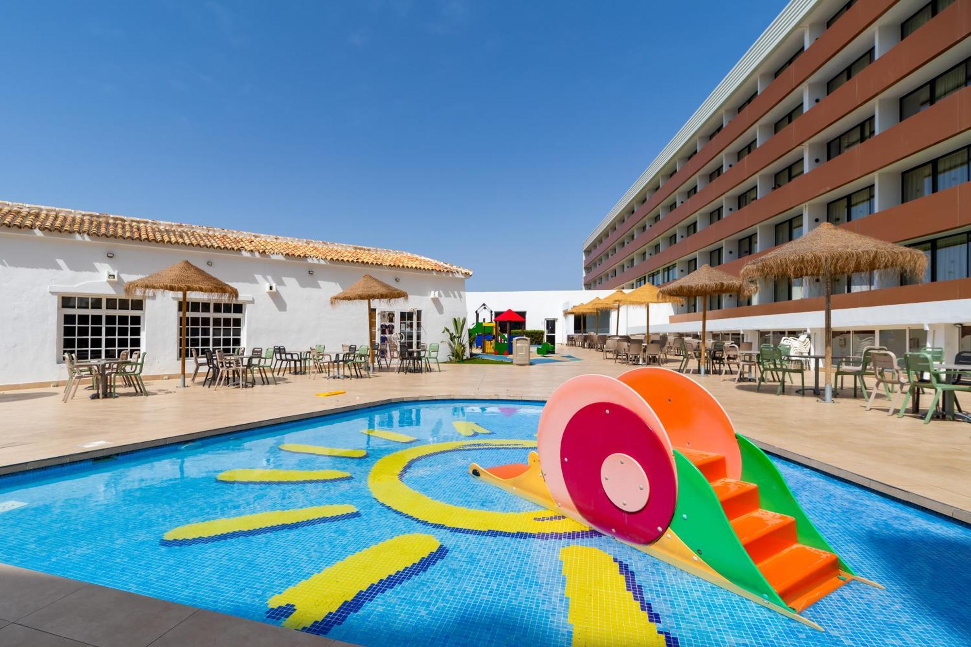 ホテル Ohtels Carabela マタラスカニャス エクステリア 写真